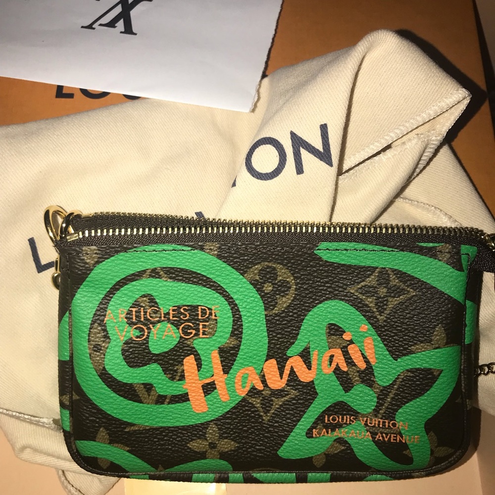 SOLD Limited edition Hawaii Pochette authentic